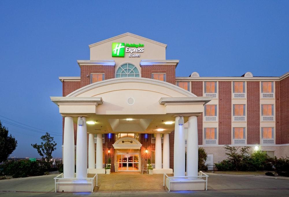 Express Worth Nw Loop 820 By Ihg Hotel 3*