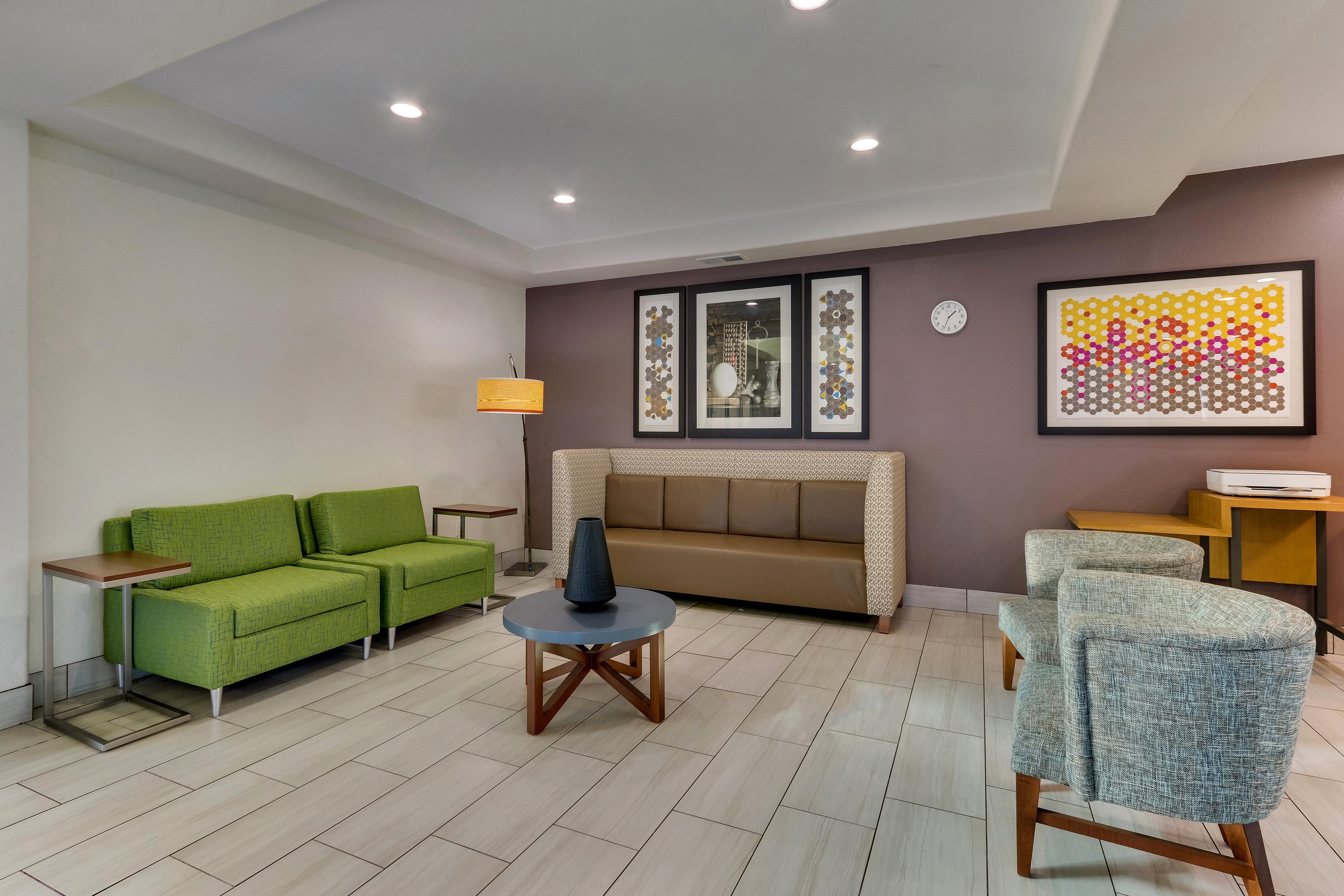 Express Worth Nw Loop 820 By Ihg 3* Fort Worth