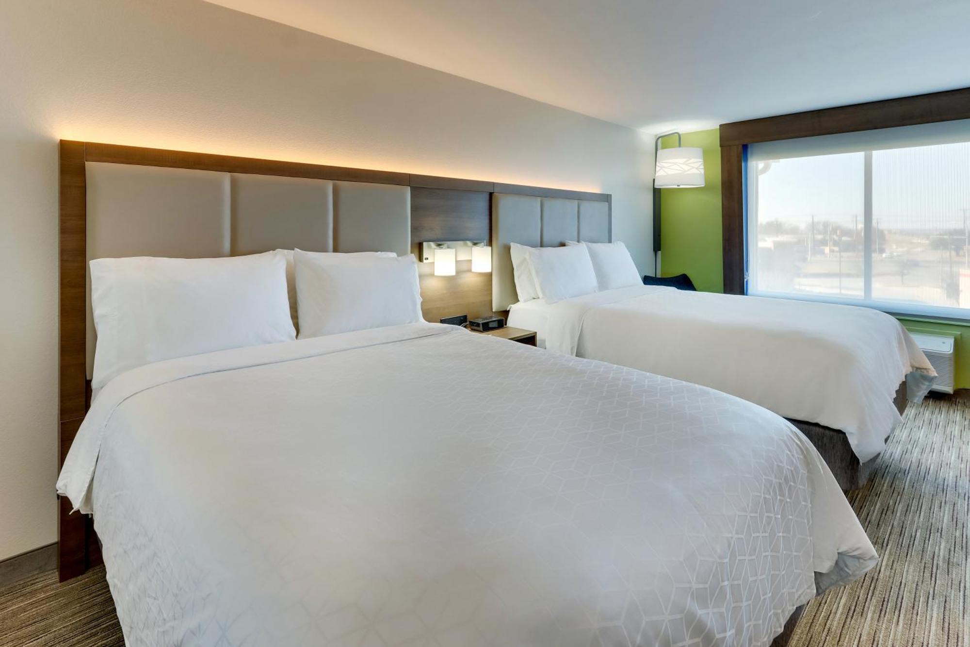 Express Worth Nw Loop 820 By Ihg 3* Fort Worth