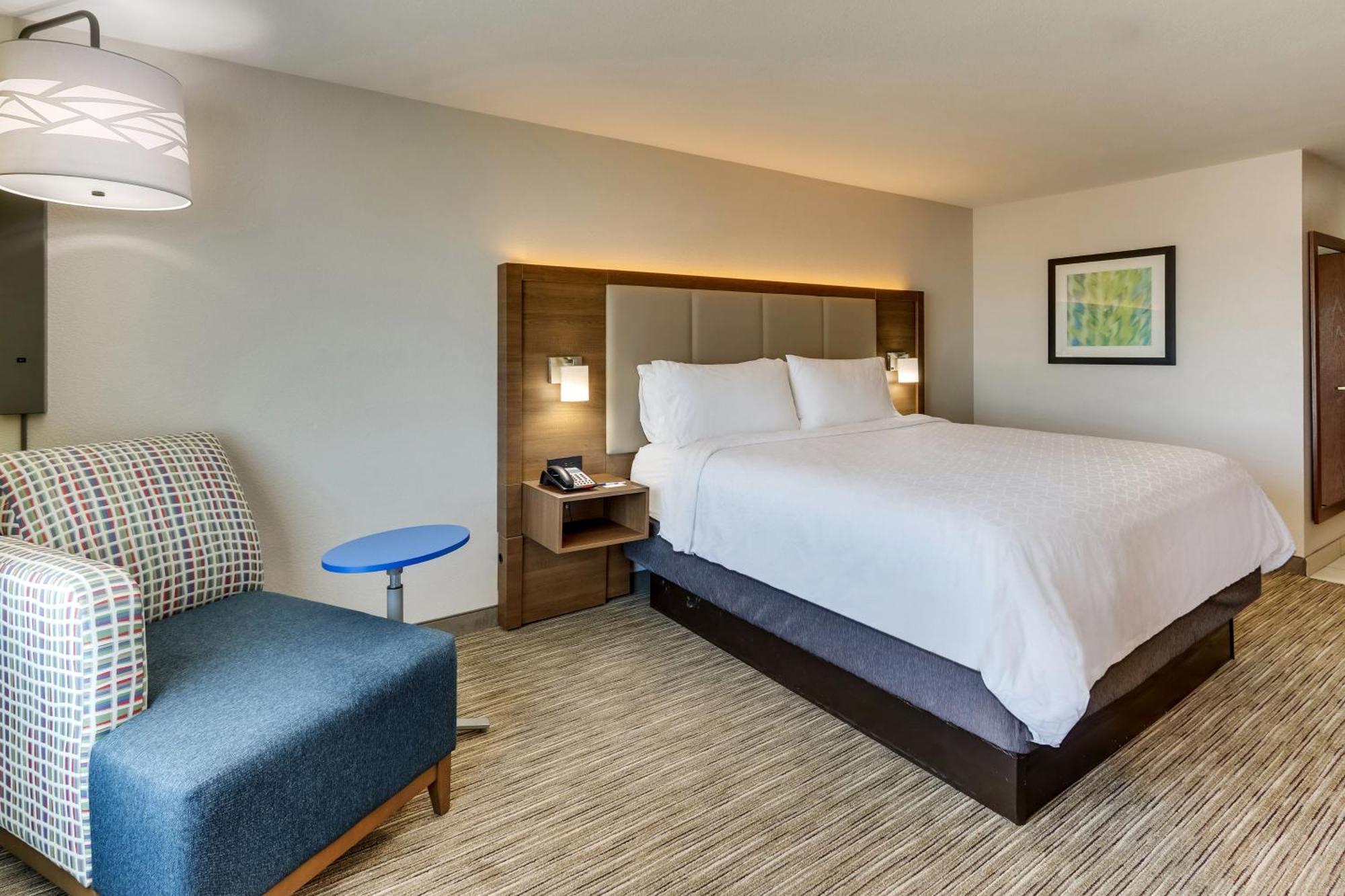 Express Worth Nw Loop 820 By Ihg Hotel