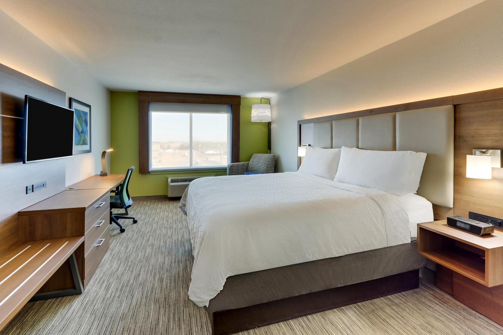 Hotel Express Worth Nw Loop 820 By Ihg 3*