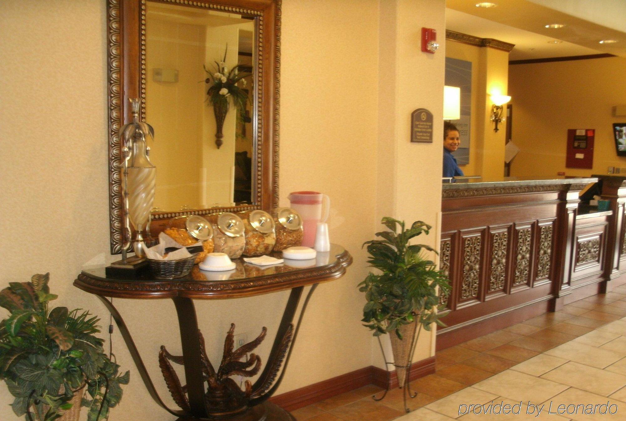 Hotel Express Worth Nw Loop 820 By Ihg 3*