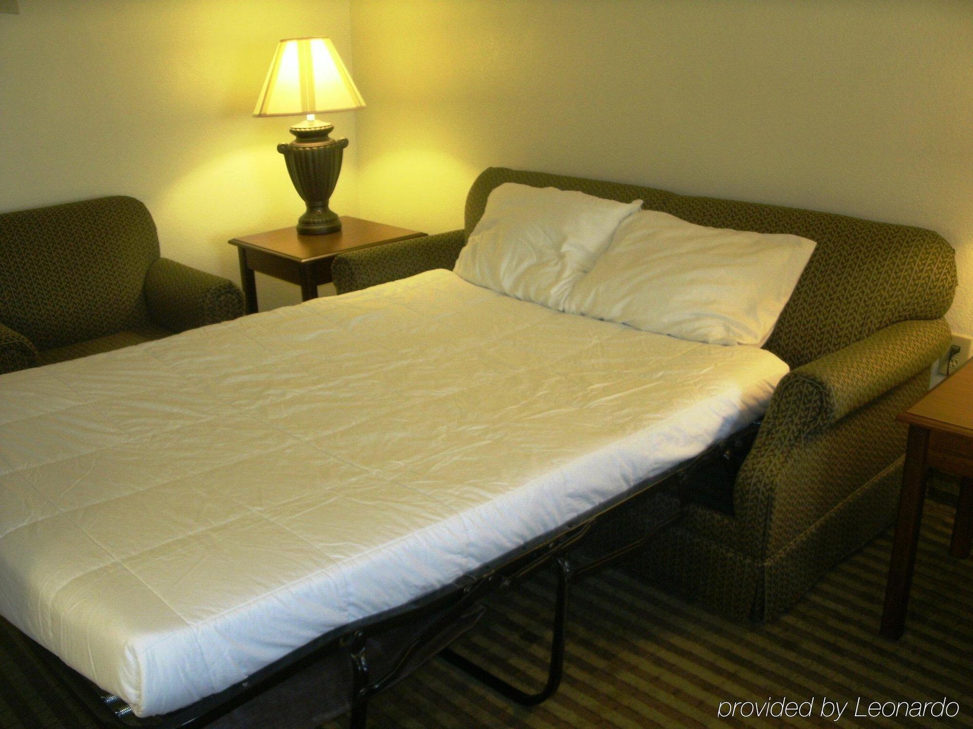 Hotel Express Worth Nw Loop 820 By Ihg
