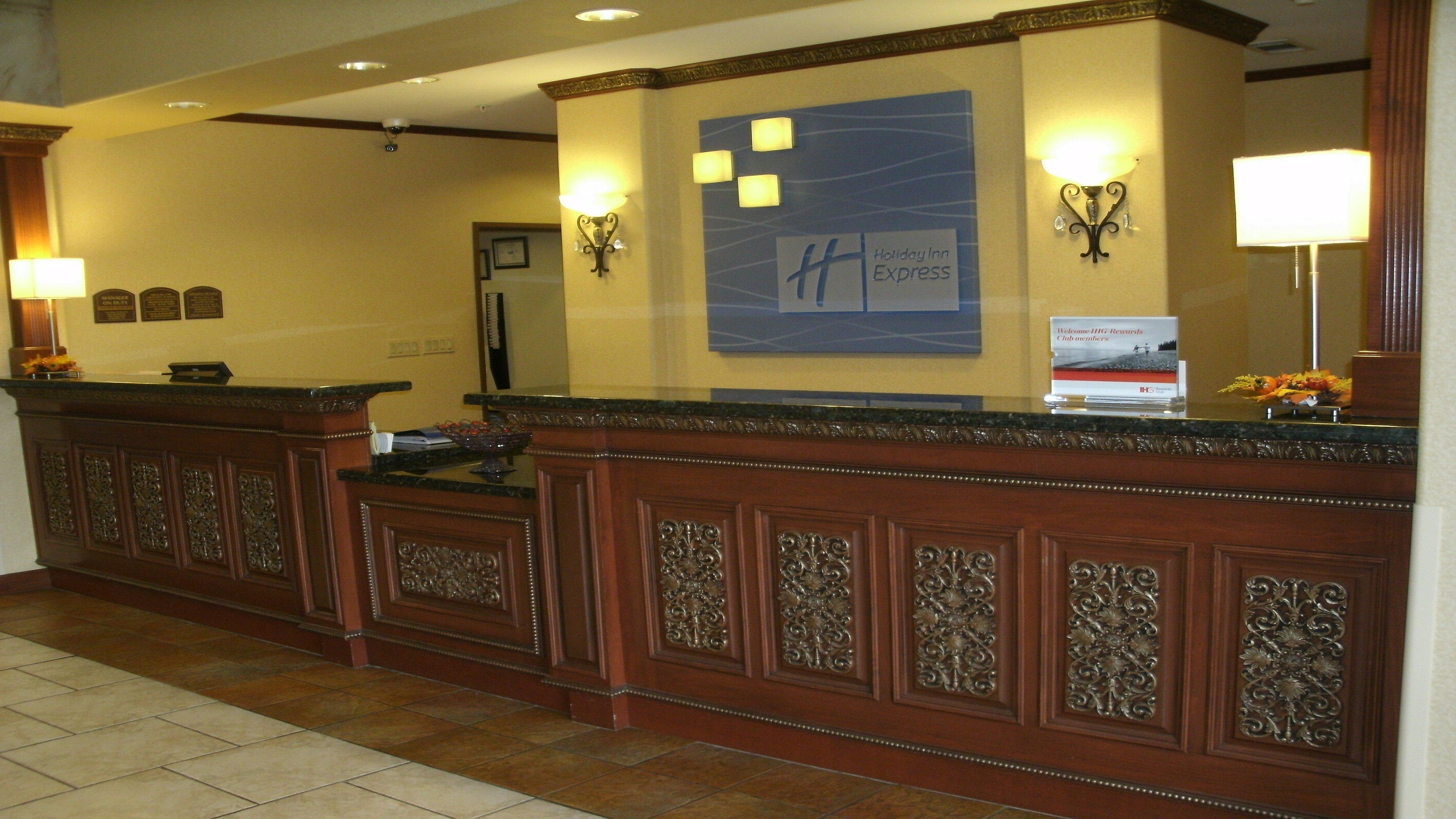 Hotel Express Worth Nw Loop 820 By Ihg 3*