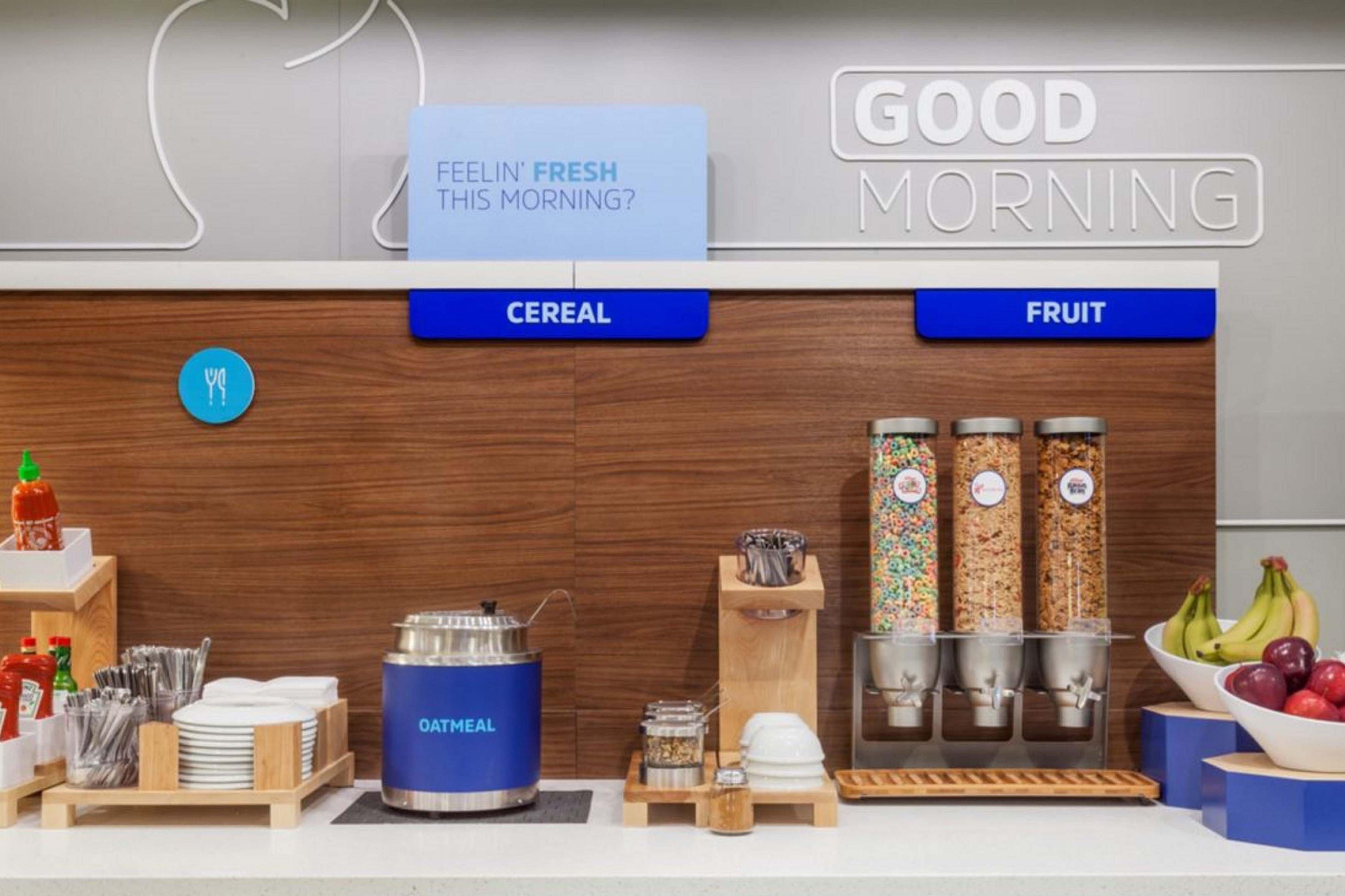 Express Worth Nw Loop 820 By Ihg Hotel 3*