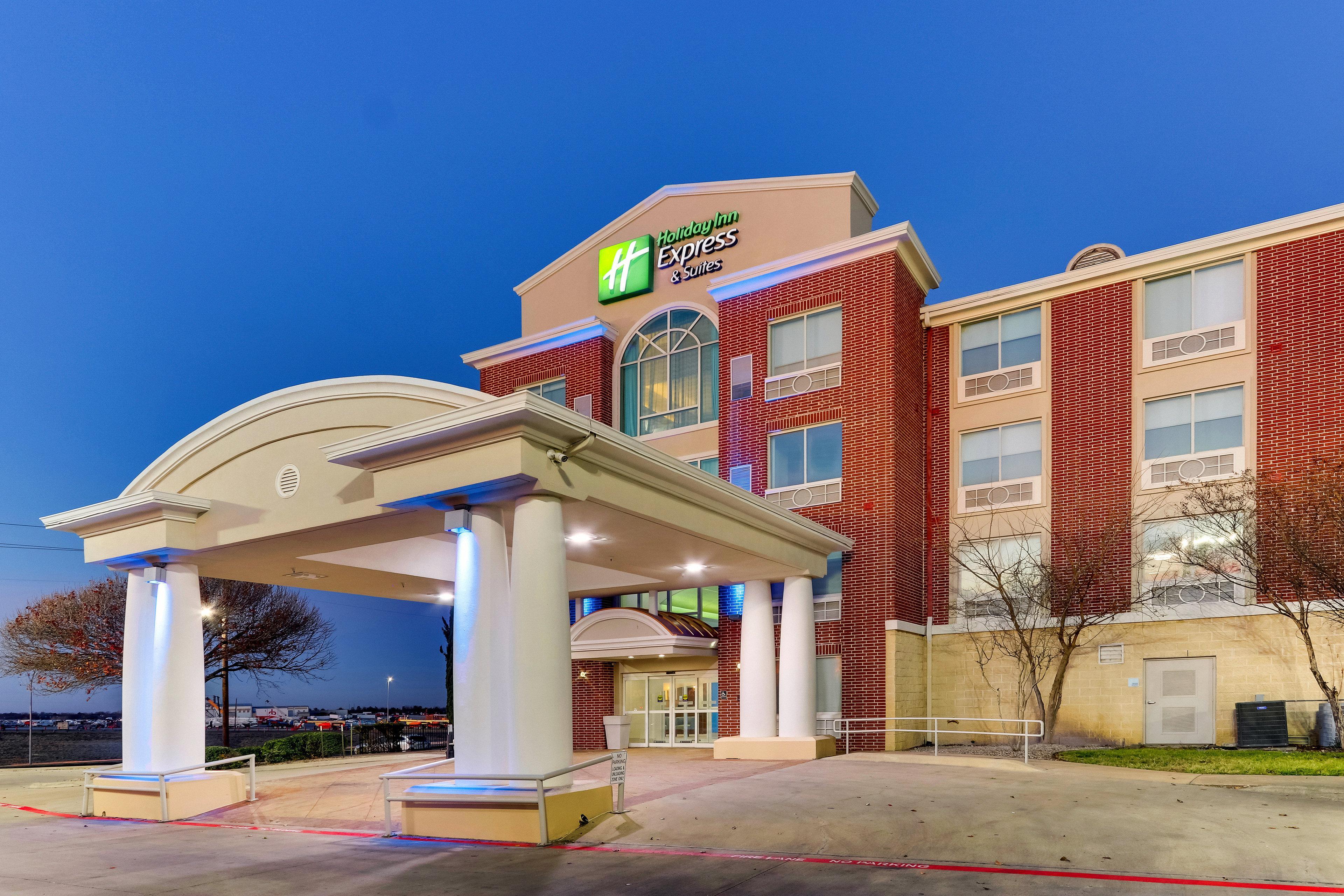 Express Worth Nw Loop 820 By Ihg Hotel