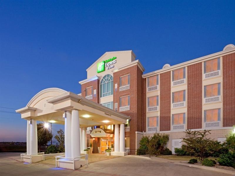 Express Worth Nw Loop 820 By Ihg Hotel 3*